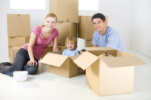 Local Collierswood moving service handling boxes and household items